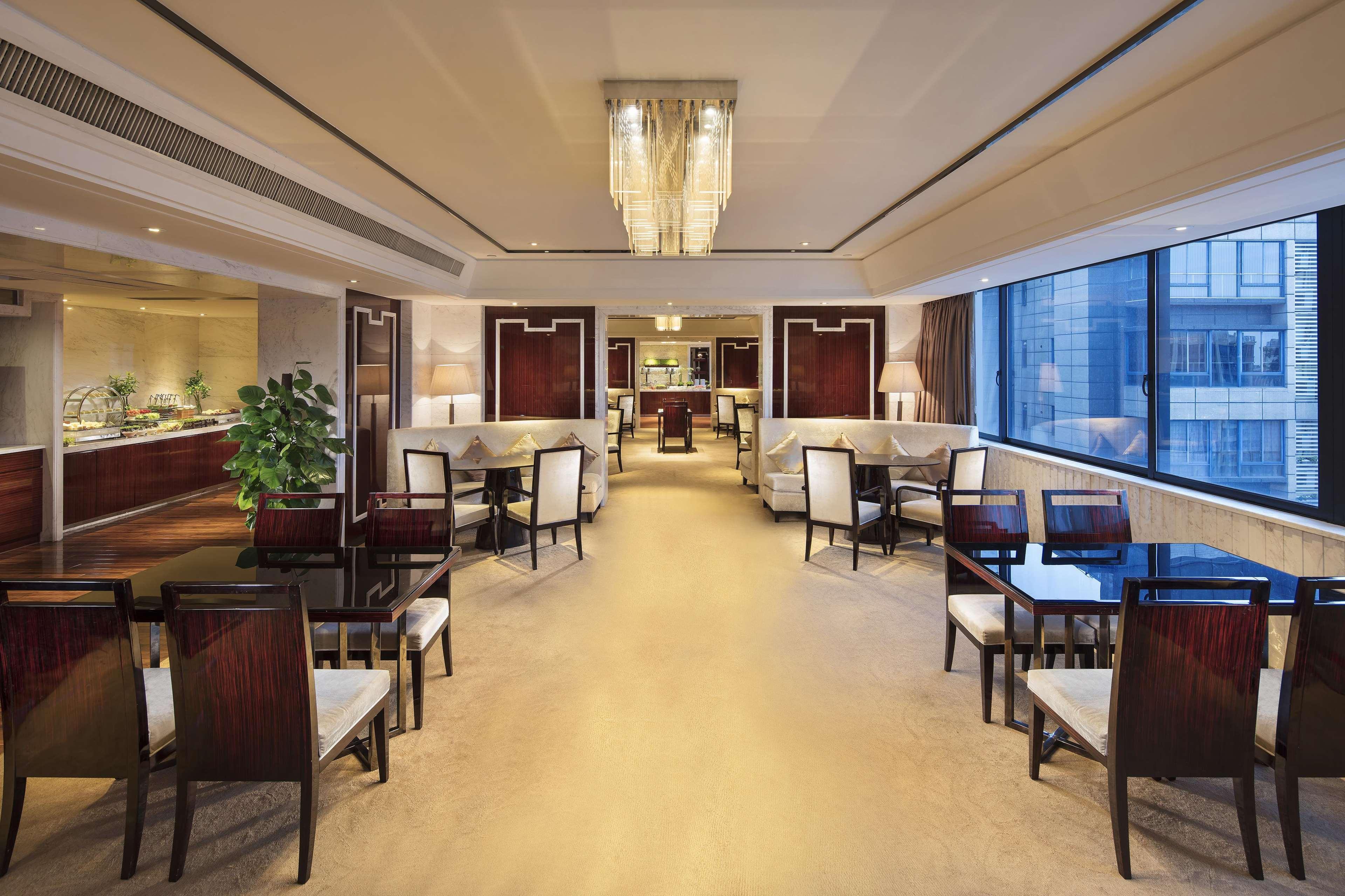 Hilton Foshan - Close To Lecong International Furniture Mall Exterior photo